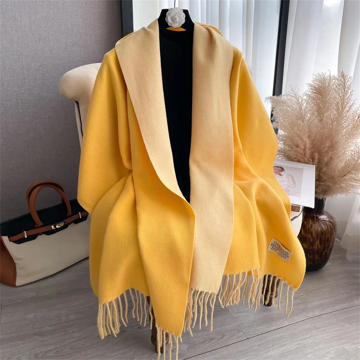 Solid Winter Scarf Women Cashmere Warm Pashmina Female Scarves Long Blanket Thick Soft Tassel Shawls Wraps Echarpe Stoles
Solid Winter Scarf Women Cashmere Warm Pashmina Female Scarves Long Blanket Thick Soft Tassel Shawls Wraps Echarpe Stoles