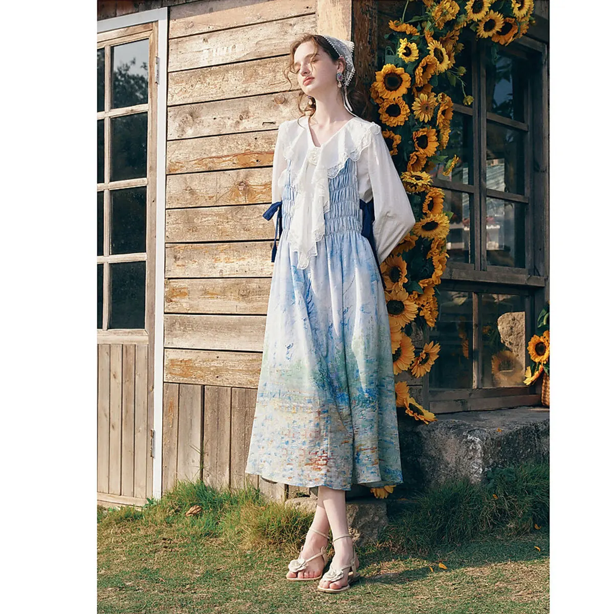 Van Gogh-Inspired Romantic Island Print Ruffle Tie-Side Slip Dress
Van Gogh-Inspired Romantic Island Print Ruffle Tie-Side Slip Dress