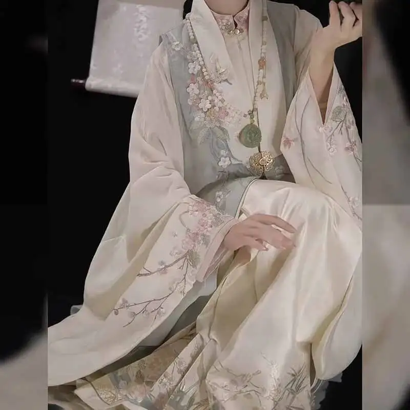 Plus Size 8XL Hanfu For Women 115kg Chinese Ming Dynasty Embroidered Green Long Coat Beige Horse Face Skirt 3pcs Suits 6XL
Plus Size 8XL Hanfu For Women 115kg Chinese Ming Dynasty Embroidered Green Long Coat Beige Horse Face Skirt 3pcs Suits 6XL