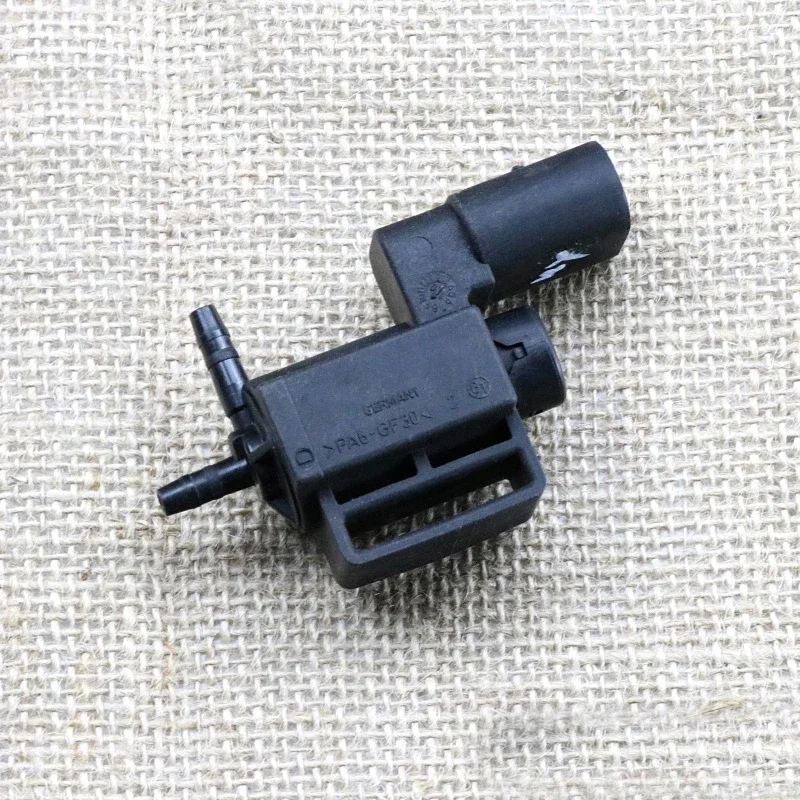 Для Audi A4 A6 Quattro R8 RS4 VW GTI Beetle Passat Tiguan Jetta Touareg EGR Вакуумный соленоид 037 906 283 C
Для Audi A4 A6 Quattro R8 RS4 VW GTI Beetle Passat Tiguan Jetta Touareg EGR Вакуумный соленоид 037 906 283 C