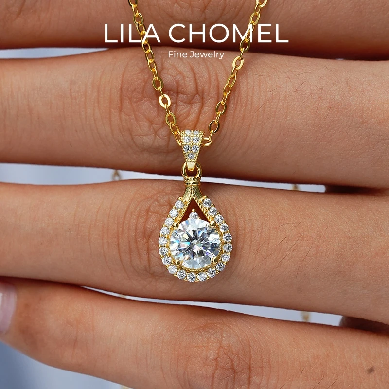 Girl Friend Valentine's Day 18K Gold Daughter Birthday Gift Necklaces 1CT Moissanite Diamond Women Wedding Water Droplet Pendant
Girl Friend Valentine's Day 18K Gold Daughter Birthday Gift Necklaces 1CT Moissanite Diamond Women Wedding Water Droplet Pendant