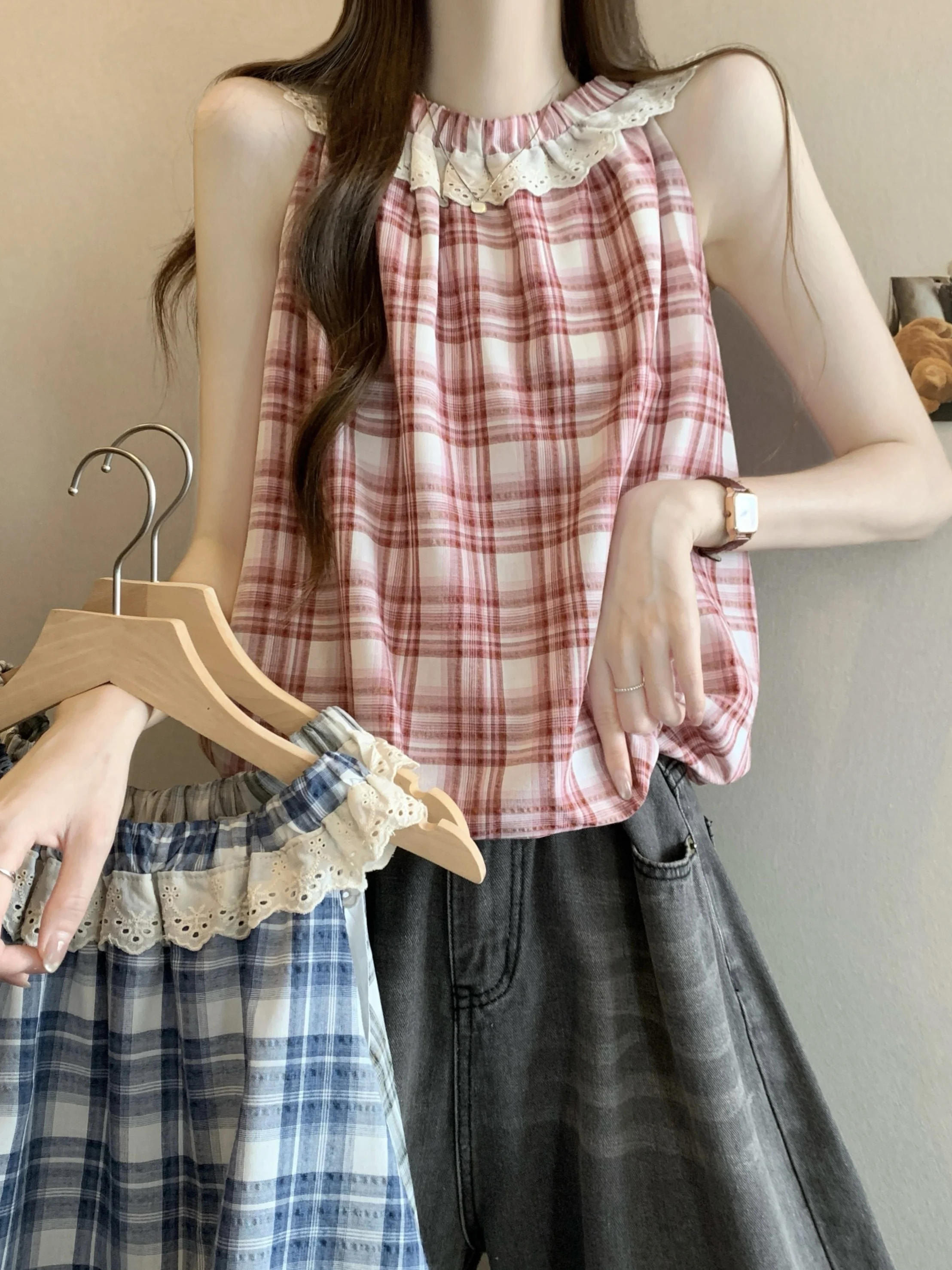 Summer Korean Style Loose Fit Polka Dot Lace Shirt Women's Casual Breathable Short Sleeve Checkered Slimming Top
Summer Korean Style Loose Fit Polka Dot Lace Shirt Women's Casual Breathable Short Sleeve Checkered Slimming Top