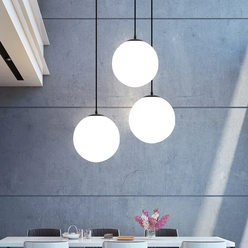 Nordic Simple Single Head Glass Ball Chandelier Modern Creative Personality Restaurant Bar Bedroom Decoration Light Fixture
Nordic Simple Single Head Glass Ball Chandelier Modern Creative Personality Restaurant Bar Bedroom Decoration Light Fixture