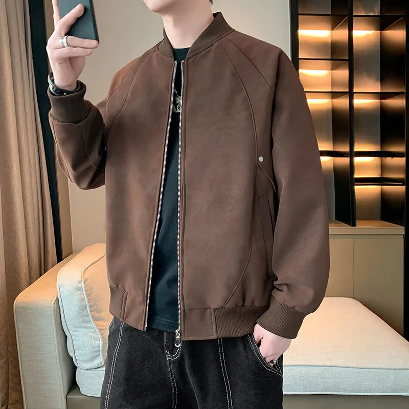 2025 Fashion Men's Casual Brown Faux Suede Leather Jackets Male Luxury Motorcycle Biker Designer High Quality Matte Loose Coats
2025 Fashion Men's Casual Brown Faux Suede Leather Jackets Male Luxury Motorcycle Biker Designer High Quality Matte Loose Coats