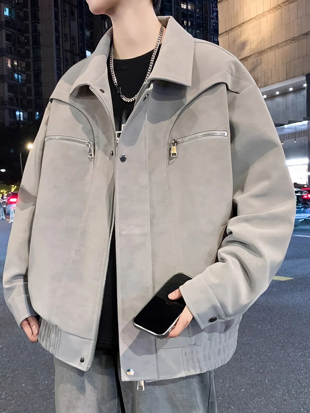 Men's Leather Jaet Casual Loose Fit Turn-down Collar Multi-ket Faionable Outerwear Top Trendy PU Leather Coat
Men's Leather Jaet Casual Loose Fit Turn-down Collar Multi-ket Faionable Outerwear Top Trendy PU Leather Coat
