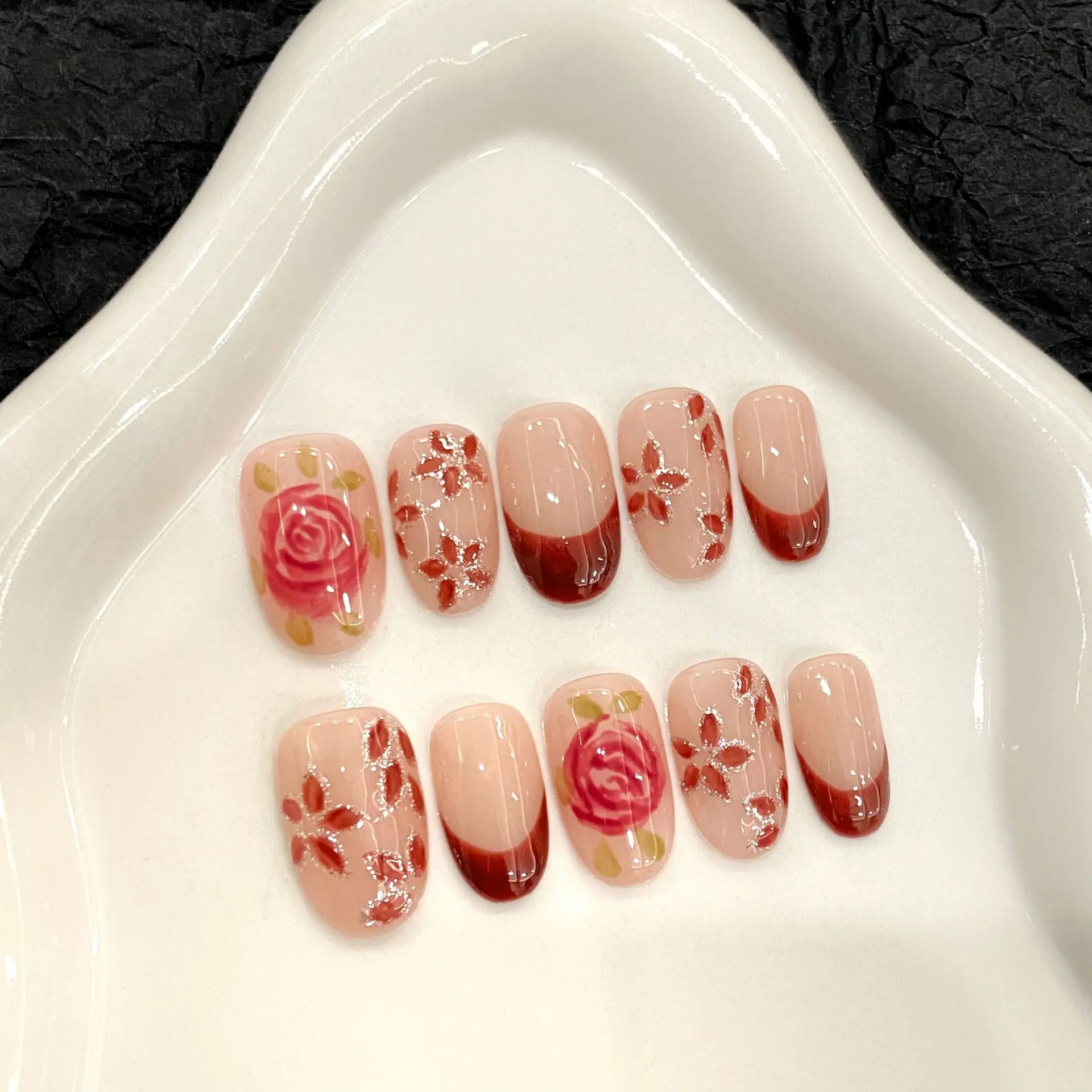 10pcs Short Oval Handmade False Nail Art Datachable Flower Nails Tips Red French with Shiny Powder Design Press on Fake Nails
10pcs Short Oval Handmade False Nail Art Datachable Flower Nails Tips Red French with Shiny Powder Design Press on Fake Nails