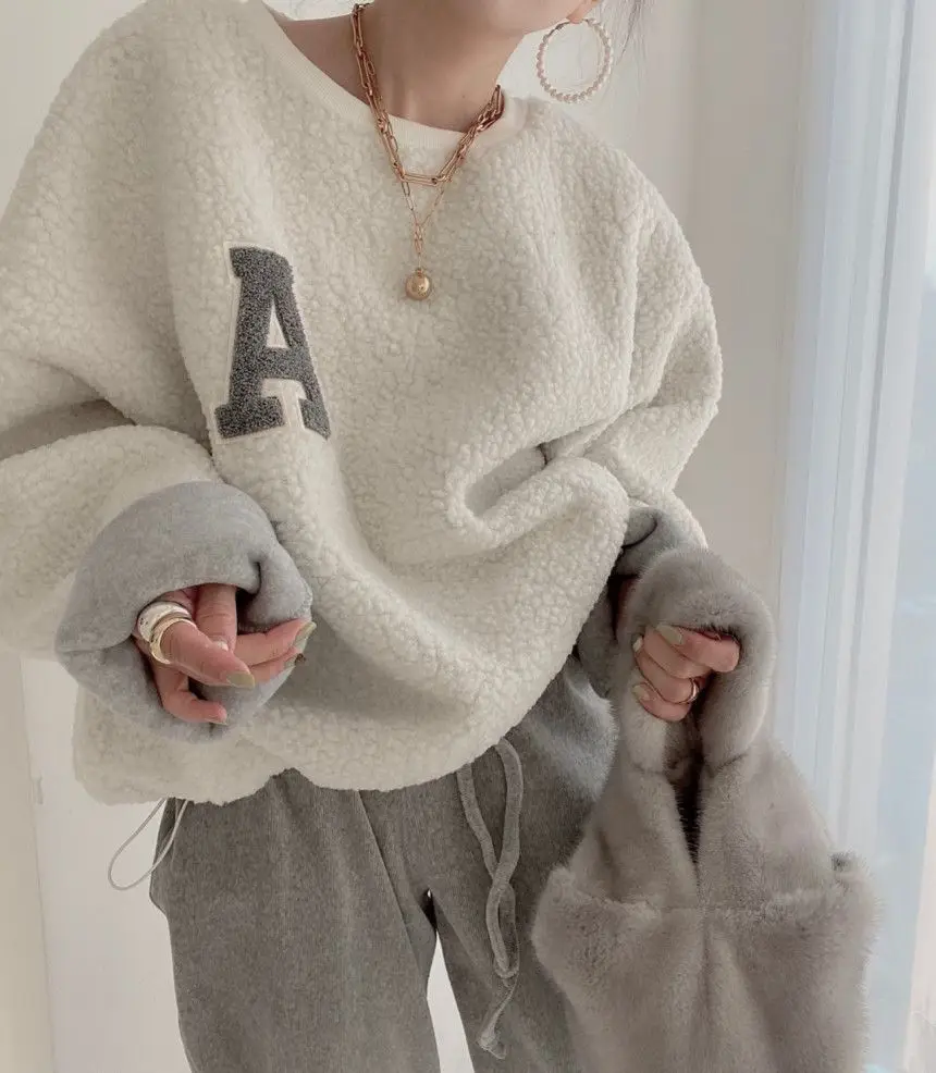 MiiiiX Korean Letter Embroidery Fleece Plus Size Sweatshirt Women's Pullover Autumn Loose O-neck Long-sleeved Casual Outerwear
MiiiiX Korean Letter Embroidery Fleece Plus Size Sweatshirt Women's Pullover Autumn Loose O-neck Long-sleeved Casual Outerwear