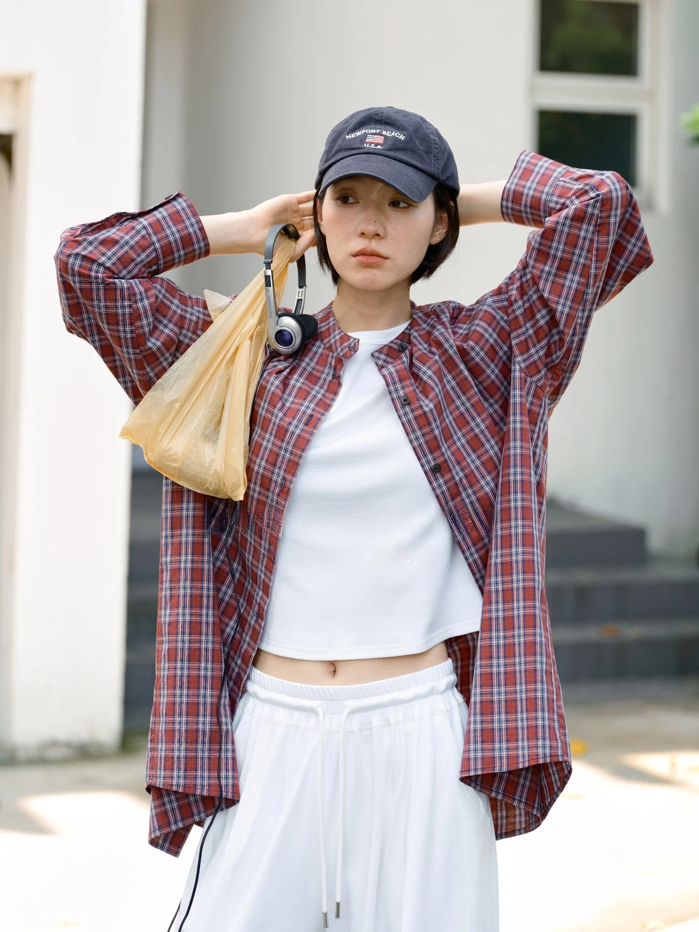 Пальто-рубашка женское повседневное свободного кроя из чистого хлопка, винтажное, с воротником-стойкой, рукавами-буфами, в клетку цвета красного вина, А-силуэт
Пальто-рубашка женское повседневное свободного кроя из чистого хлопка, винтажное, с воротником-стойкой, рукавами-буфами, в клетку цвета красного вина, А-силуэт