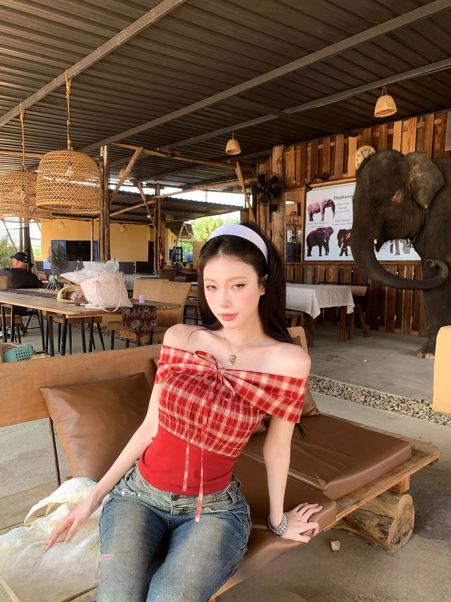 Pinksoya Plaid Splice Strapless Crop Top Women's Slim Fit Breathable Cotton Blend Spring Summer Fashion Trendy Design
Pinksoya Plaid Splice Strapless Crop Top Women's Slim Fit Breathable Cotton Blend Spring Summer Fashion Trendy Design