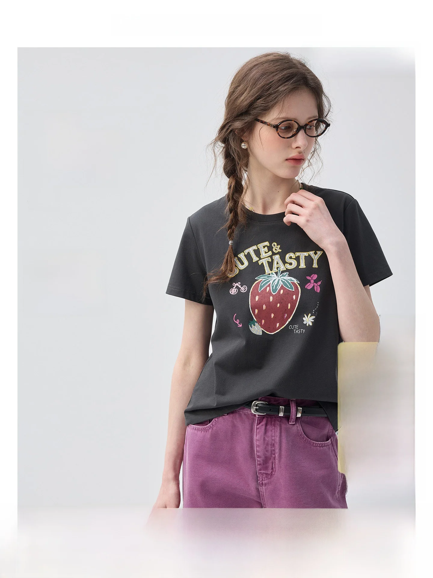 Strawberry Letter Print T-Shirt Cool Sensation Short Sleeve Summer New Arrival Women's Commute Style Straight Cut VEGA CHANG
Strawberry Letter Print T-Shirt Cool Sensation Short Sleeve Summer New Arrival Women's Commute Style Straight Cut VEGA CHANG