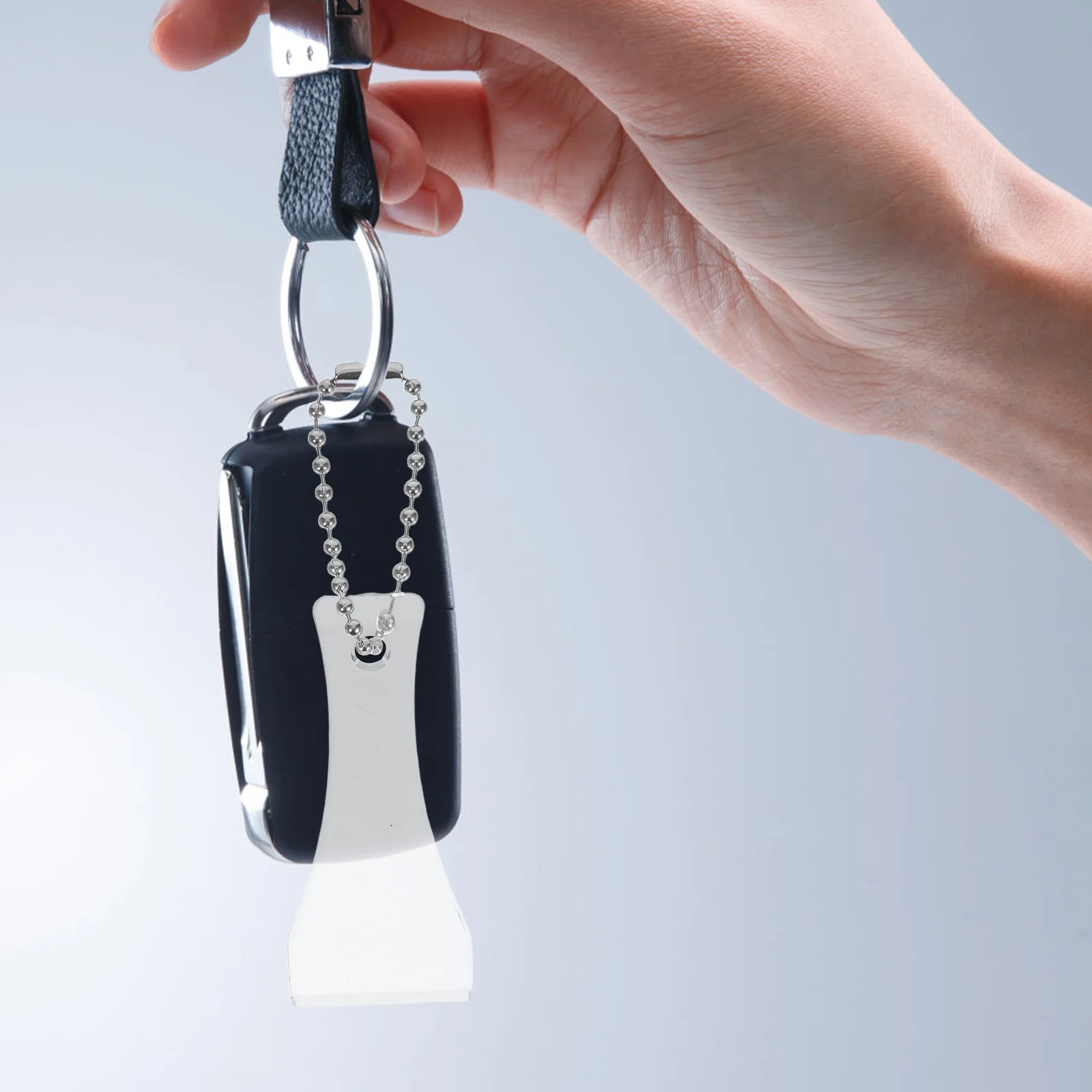 20pcs Lotto Scratchers Keychain Tool Scoop Shape Portable Plastic Ticket Scratcher Card Remover For Scratch Off Voucher Code
20pcs Lotto Scratchers Keychain Tool Scoop Shape Portable Plastic Ticket Scratcher Card Remover For Scratch Off Voucher Code