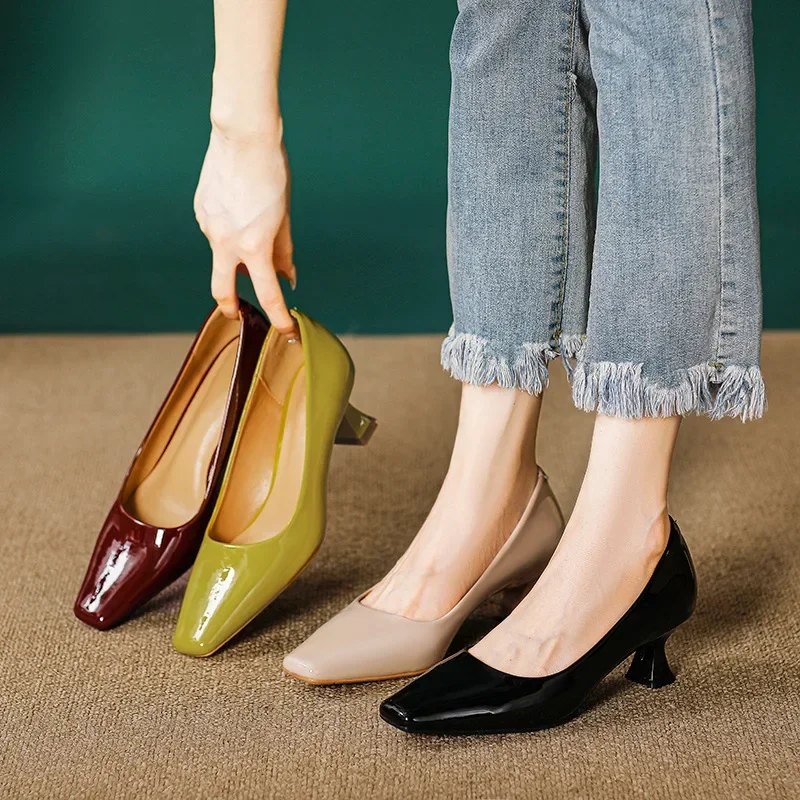 Stiletto Black High Heels Professional Women's Shoes 2025 New Small Fresh Fruit Green Square Head French Single Shoes
Stiletto Black High Heels Professional Women's Shoes 2025 New Small Fresh Fruit Green Square Head French Single Shoes