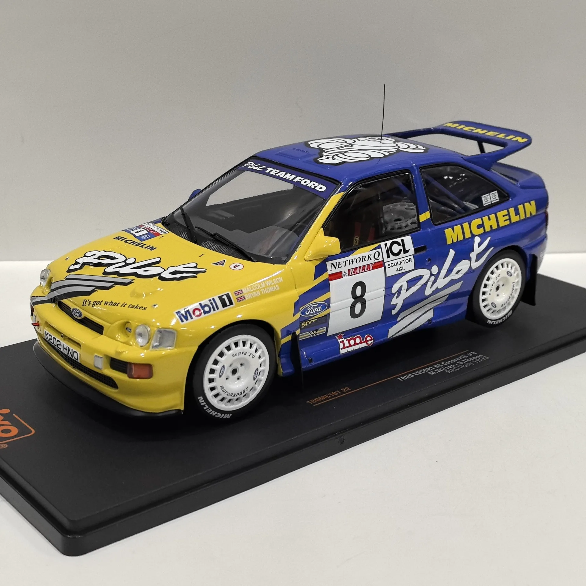 Diecast IXO 1/18 Scale FORD ESCORT RS #8 1993 Rally Car Alloy Car Model Collectible Toy Gift Souvenir Display Ornaments
Diecast IXO 1/18 Scale FORD ESCORT RS #8 1993 Rally Car Alloy Car Model Collectible Toy Gift Souvenir Display Ornaments