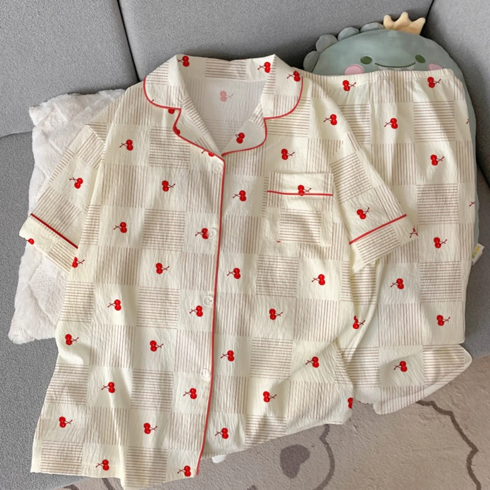 Korean Style Simple and Casual Sleepwear Summer and Fall Women's Short Sleeved Pants Lapel Collar Heart-Shaped Home Wear
Korean Style Simple and Casual Sleepwear Summer and Fall Women's Short Sleeved Pants Lapel Collar Heart-Shaped Home Wear