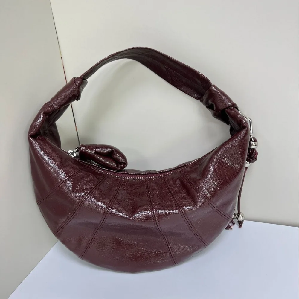 New Linen Coated Croissant Pendant Fashionable Versatile Underarm Dumpling Bag Texture Knotted Hand Bag Casual Versatile
New Linen Coated Croissant Pendant Fashionable Versatile Underarm Dumpling Bag Texture Knotted Hand Bag Casual Versatile