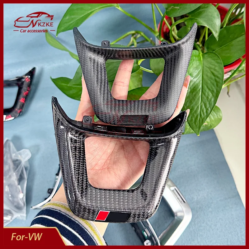 Логотип на руль подходит для Audi A3 A4 Q5 FY Q7 A6 C8, аксессуары для спортивного руля с плоским дном, тюнинг.
Логотип на руль подходит для Audi A3 A4 Q5 FY Q7 A6 C8, аксессуары для спортивного руля с плоским дном, тюнинг.