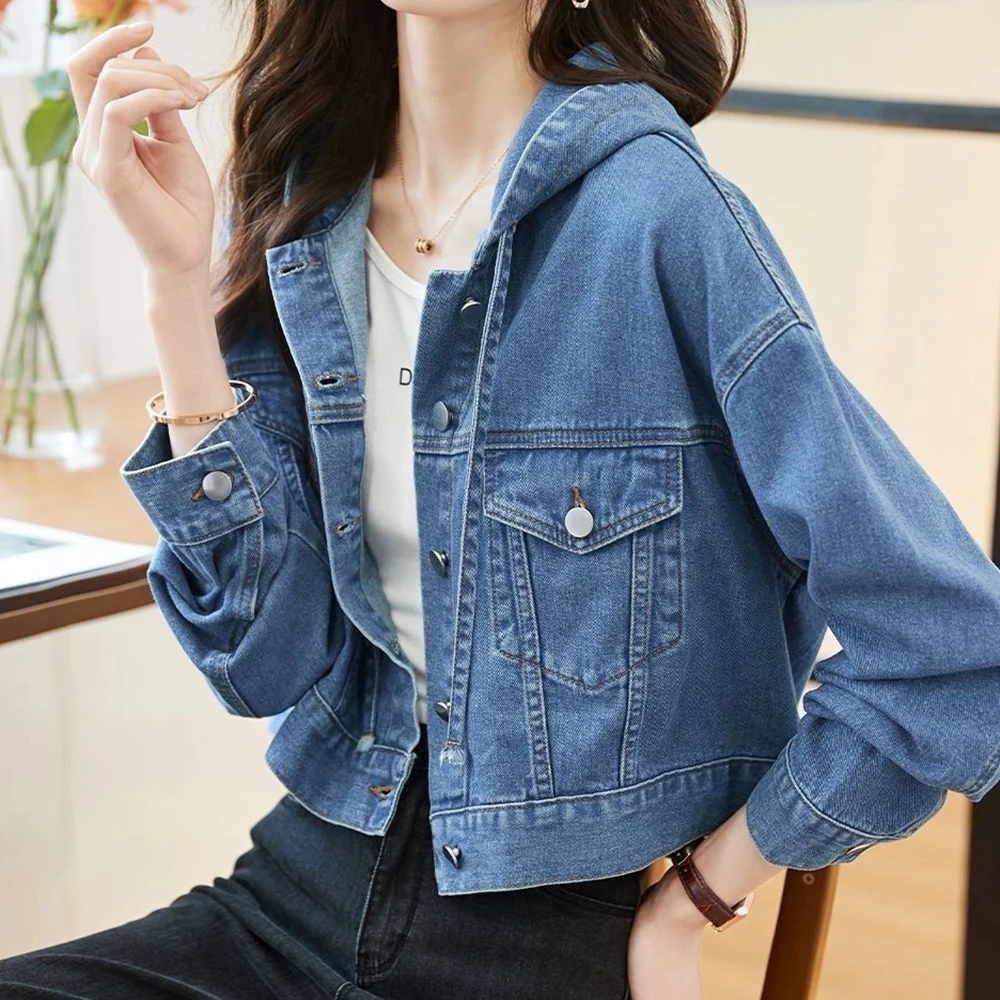 Casual short denim jacket 2026 autumn new lapel loose temperament women's versatile top short woman
Casual short denim jacket 2026 autumn new lapel loose temperament women's versatile top short woman