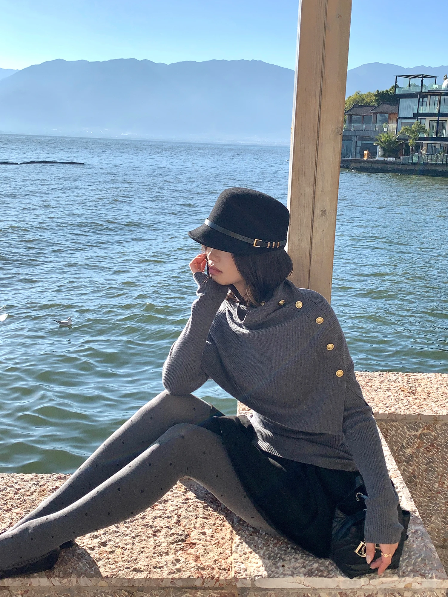 Ele Bla Knitted Cowl Ne Sweater Women's Slim Fit Design Detachable awl High Collar Long Sve Winter Faion
Ele Bla Knitted Cowl Ne Sweater Women's Slim Fit Design Detachable awl High Collar Long Sve Winter Faion