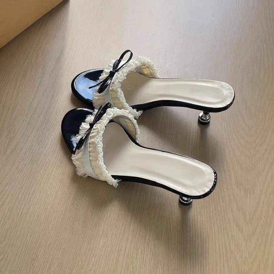2026 Summer Plus Size Bow Elegant High Heel One Band Slides Breathable Comfortable Fashion Casual Outer Sandals
2026 Summer Plus Size Bow Elegant High Heel One Band Slides Breathable Comfortable Fashion Casual Outer Sandals