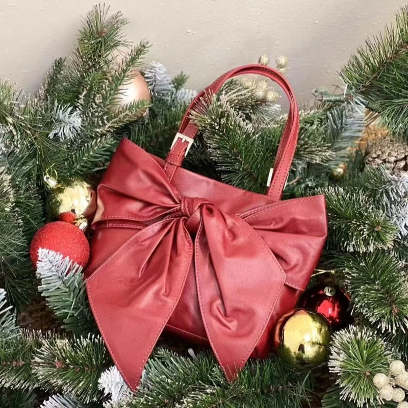 Fashion Genuine Leather Women's Handbag Korean Style Cute Bow Chain Detail Banquet Bag & Purse for Ladies
Fashion Genuine Leather Women's Handbag Korean Style Cute Bow Chain Detail Banquet Bag & Purse for Ladies