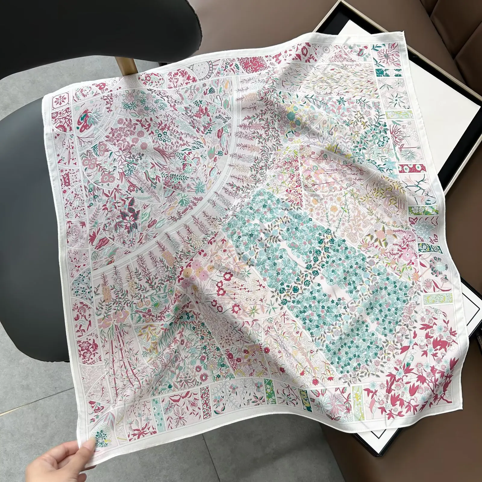 Manual Hand Rolled Twill Silk Scarf Women Hopi Print Square Scarves Wraps Echarpes Curled Foulard Femme Bandana Hijabs 65CM
Manual Hand Rolled Twill Silk Scarf Women Hopi Print Square Scarves Wraps Echarpes Curled Foulard Femme Bandana Hijabs 65CM