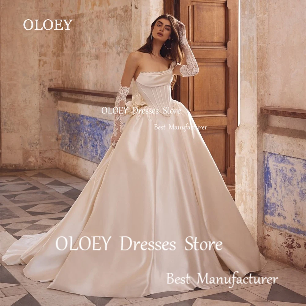 OLOEY Elegant Ivory Silky Taffeta Wedding Dress With Lace Gloves Pleats Bridal Gown Scoop Neck Pearls Flower Floor Length Custom
OLOEY Elegant Ivory Silky Taffeta Wedding Dress With Lace Gloves Pleats Bridal Gown Scoop Neck Pearls Flower Floor Length Custom