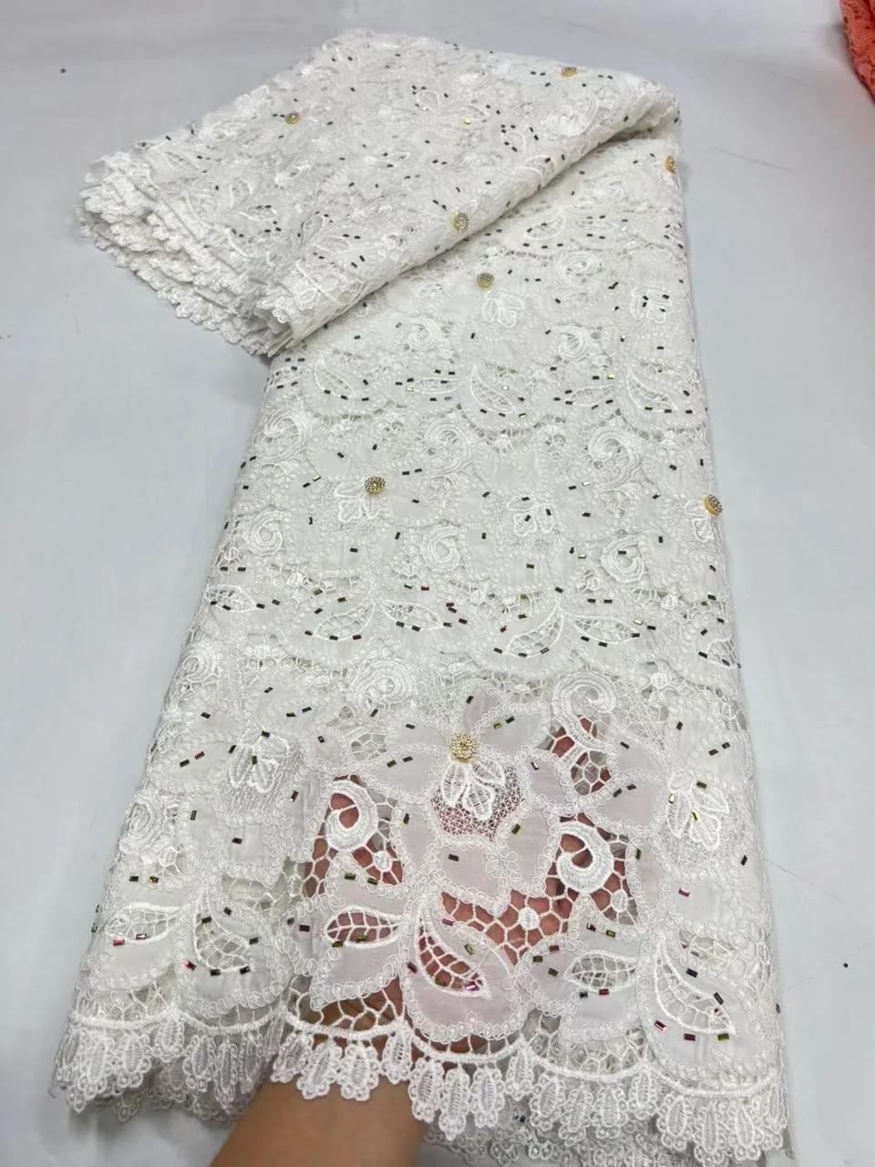 2026 High Quality Africa Nigerian Tulle Lace Fabric Sequins for Wedding Dress Chiffon Party Guipure Sewing cotton 5Yard JL561
2026 High Quality Africa Nigerian Tulle Lace Fabric Sequins for Wedding Dress Chiffon Party Guipure Sewing cotton 5Yard JL561