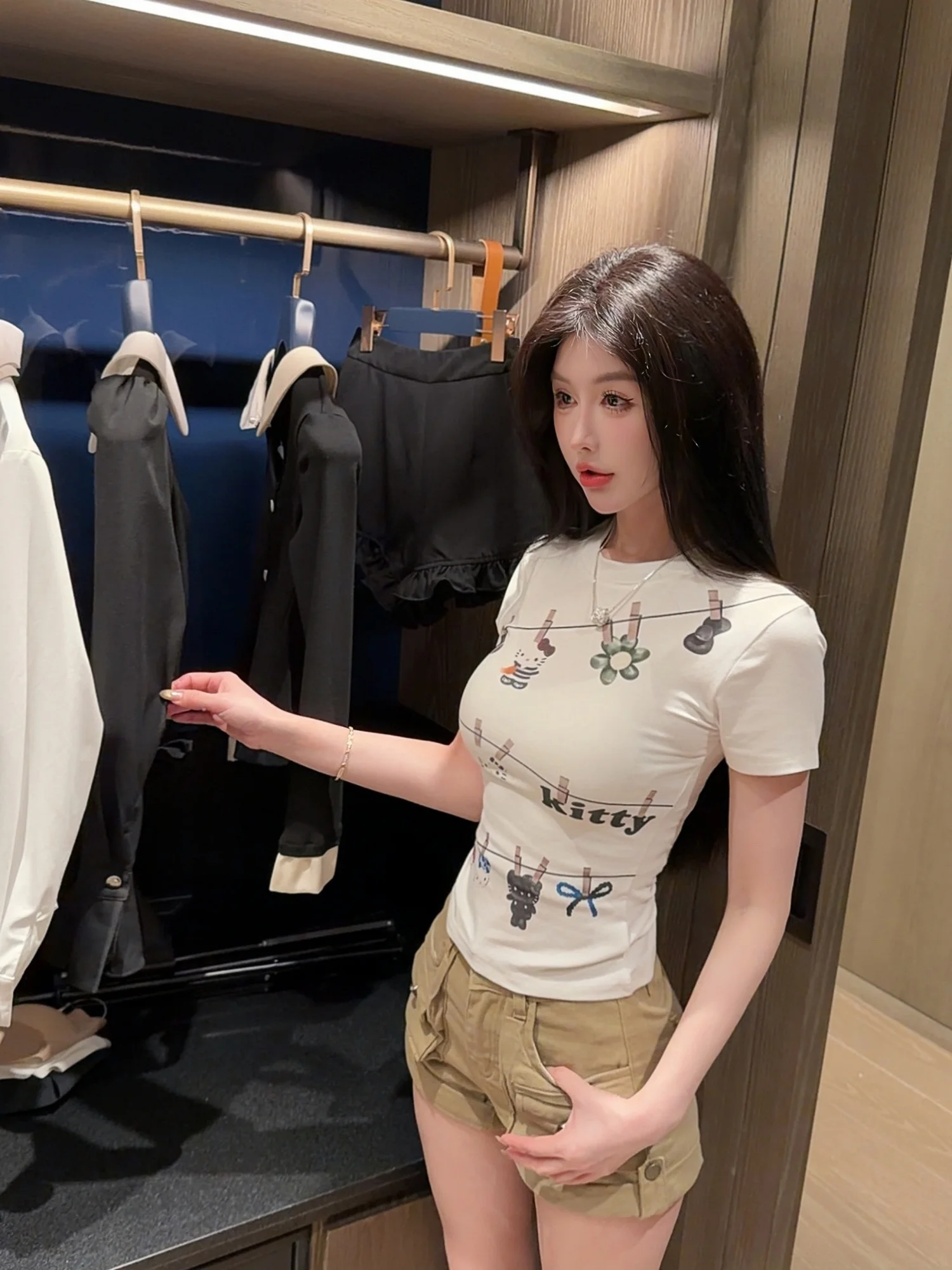 Sweet Cool Kitty Short Sleeve Short T-Shirt Women's Slim Fit Fun Print Commute Style round Neck Spring Fashion Ladies' Tee
Sweet Cool Kitty Short Sleeve Short T-Shirt Women's Slim Fit Fun Print Commute Style round Neck Spring Fashion Ladies' Tee
