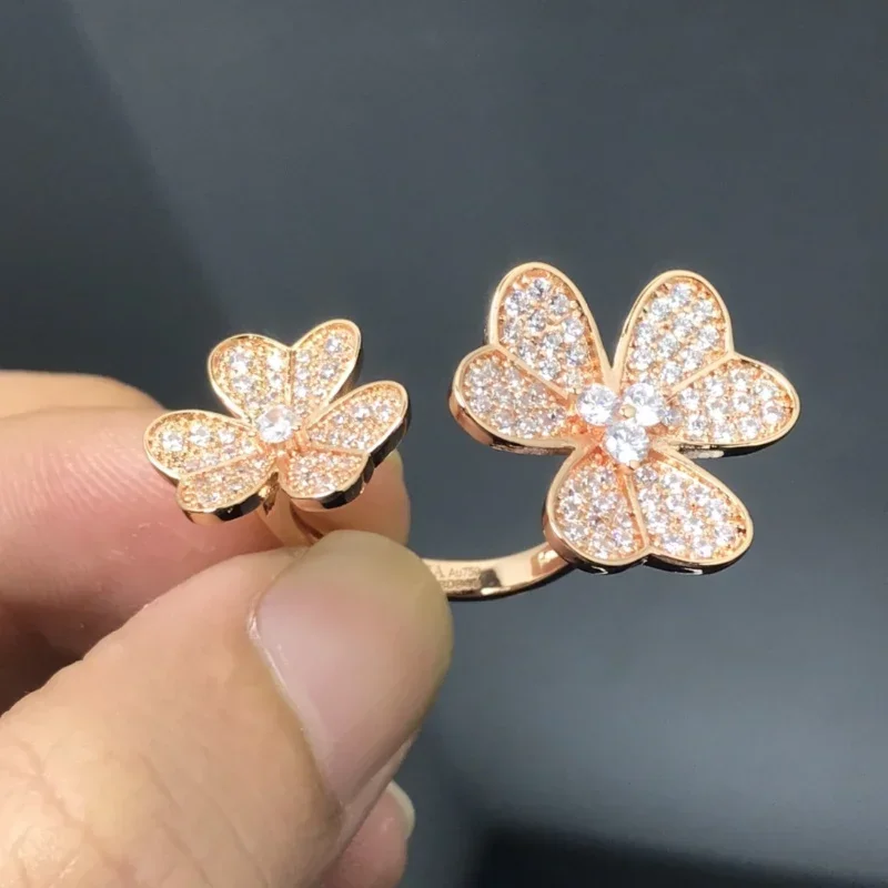 2024 New S925 Silver French Classic Craft Design Ring, Smart and Simple Beauty, Suitable for The Party of High Jewelry
2024 New S925 Silver French Classic Craft Design Ring, Smart and Simple Beauty, Suitable for The Party of High Jewelry