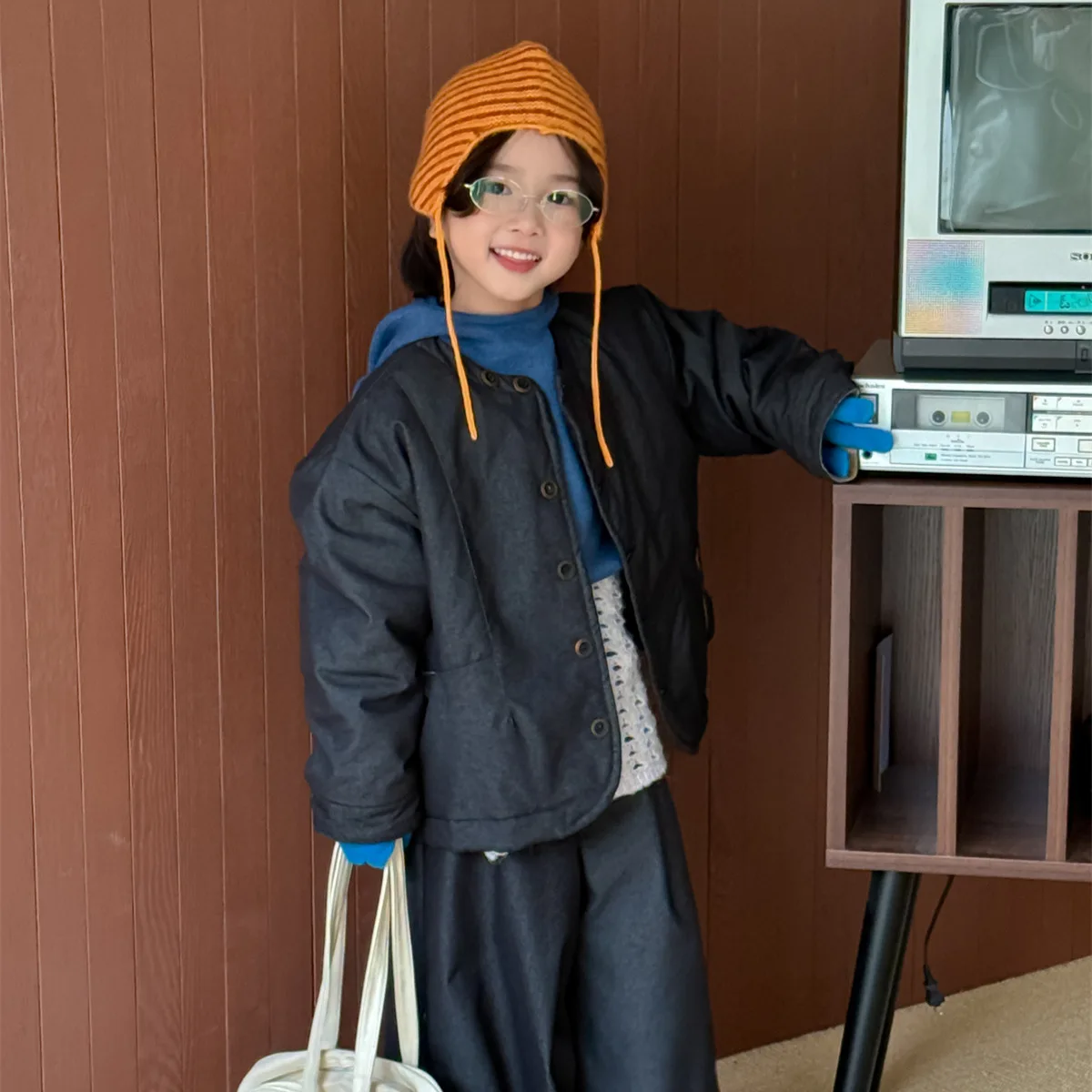 Пальто, утепленная теплая куртка с хлопковой подкладкой, костюм для мальчиков и детей, осенне-зимняя универсальная модная удобная однотонная куртка
Пальто, утепленная теплая куртка с хлопковой подкладкой, костюм для мальчиков и детей, осенне-зимняя универсальная модная удобная однотонная куртка