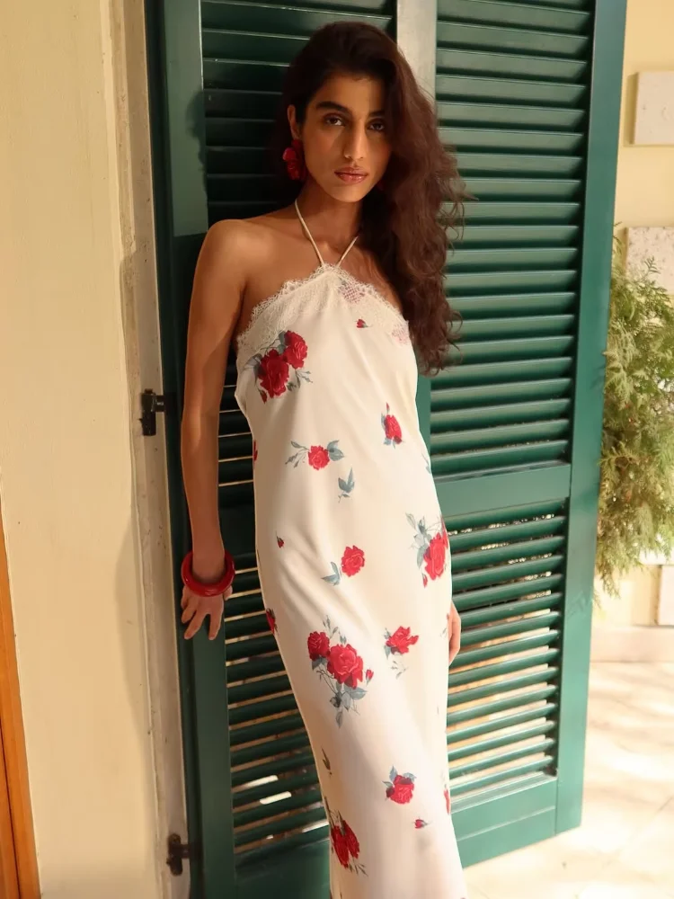 Women Satin Slip Lace Trim Midi Dress Elegant Sleeveless Backless Halter Neck Outfit 2026 Lady Summer Evening Cocktail Gowns
Women Satin Slip Lace Trim Midi Dress Elegant Sleeveless Backless Halter Neck Outfit 2026 Lady Summer Evening Cocktail Gowns