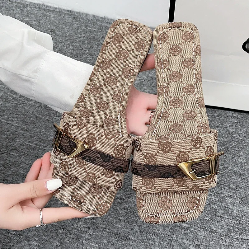 Summer Slippers Women Flat Luxury Sandals Fashion Designer Sandals Plus Sizes Shoes for Women New Ladies Shoes
Summer Slippers Women Flat Luxury Sandals Fashion Designer Sandals Plus Sizes Shoes for Women New Ladies Shoes
