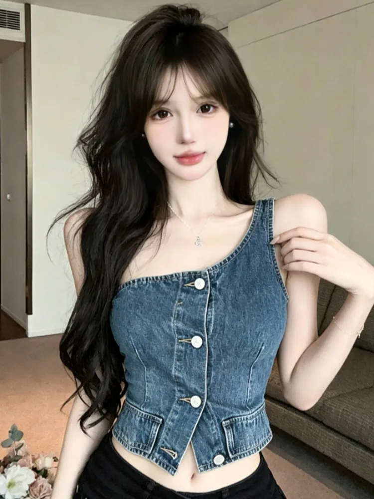 Korean Style Slim Fit Short Denim Vest Women's Summer Fashion Outerwear Single Shoulder Design Casual Daily Wear Top
Korean Style Slim Fit Short Denim Vest Women's Summer Fashion Outerwear Single Shoulder Design Casual Daily Wear Top