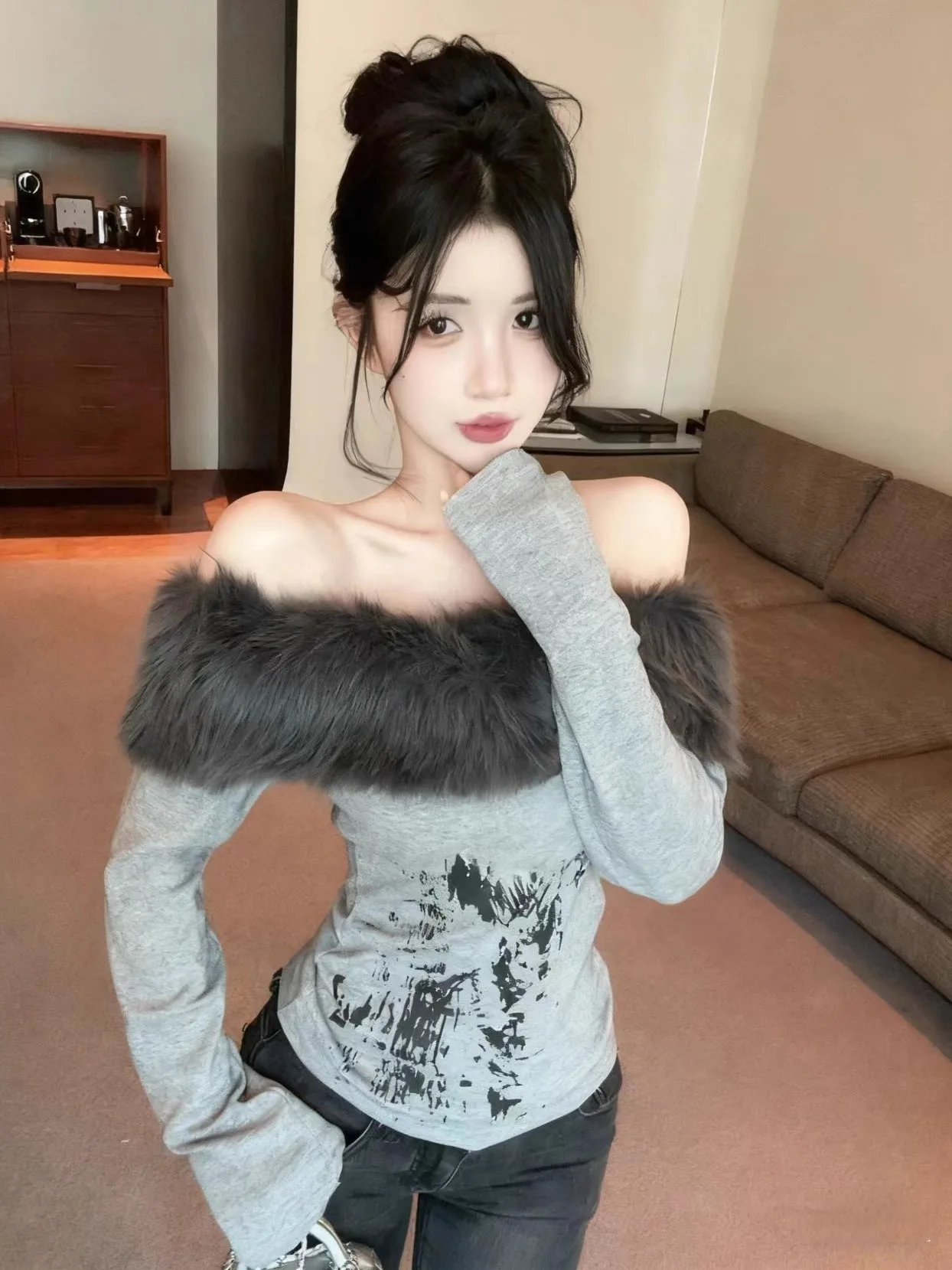 Sexy Retro Splicing One Shoulder T-Shirt Women's Base Shirt Autumn Print Design Sense Slim Fit Long Sleeve Breathable Citywal...
Sexy Retro Splicing One Shoulder T-Shirt Women's Base Shirt Autumn Print Design Sense Slim Fit Long Sleeve Breathable Citywal...