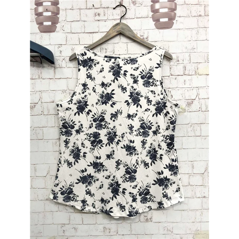 ABP-Women Summer Tank Tops Sleeveless Loose Fit Henley Button Down To Wear With Leggings Casual Pleated Blouse
ABP-Women Summer Tank Tops Sleeveless Loose Fit Henley Button Down To Wear With Leggings Casual Pleated Blouse