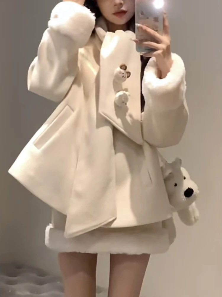 Зимний рождественский сладкий свободный комплект из двух предметов, женское элегантное шерстяное пальто + меховая юбка, костюм, верхняя одежда, вечерние теплая одежда, новинка 2023 года
Зимний рождественский сладкий свободный комплект из двух предметов, женское элегантное шерстяное пальто + меховая юбка, костюм, верхняя одежда, вечерние теплая одежда, новинка 2023 года