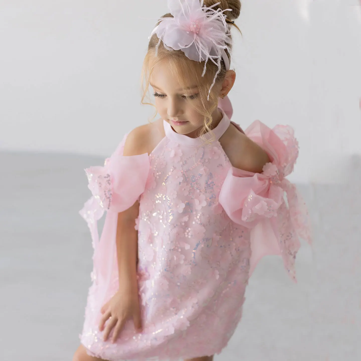 Dreamy Vow Charming White Pink Girl Dress Cold Shoulder Embellished for Kids Party Spring Summer Knee Length Ball Gown J235
Dreamy Vow Charming White Pink Girl Dress Cold Shoulder Embellished for Kids Party Spring Summer Knee Length Ball Gown J235