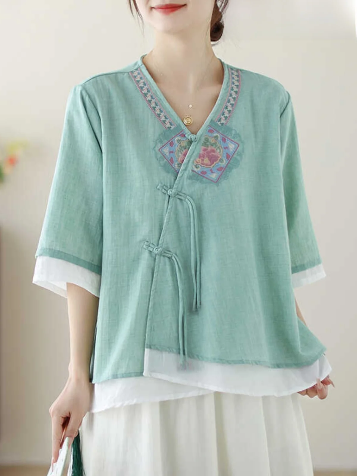 New Chinese Sle Retro Buttoned Linen irt Ethnic Cotton Linen Zen Tea Clothing National Sle Mid-Sve Linen Top
New Chinese Sle Retro Buttoned Linen irt Ethnic Cotton Linen Zen Tea Clothing National Sle Mid-Sve Linen Top