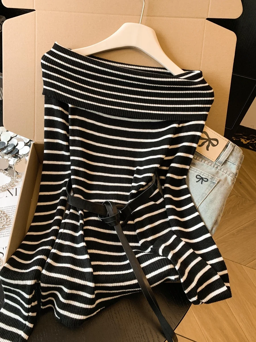 Корейский стиль: полосатый трикотажный топ с длинным рукавом и одним открытым плечом, приталенный, на раннюю весну 2026 года, новая модная базовая рубашка
Корейский стиль: полосатый трикотажный топ с длинным рукавом и одним открытым плечом, приталенный, на раннюю весну 2026 года, новая модная базовая рубашка