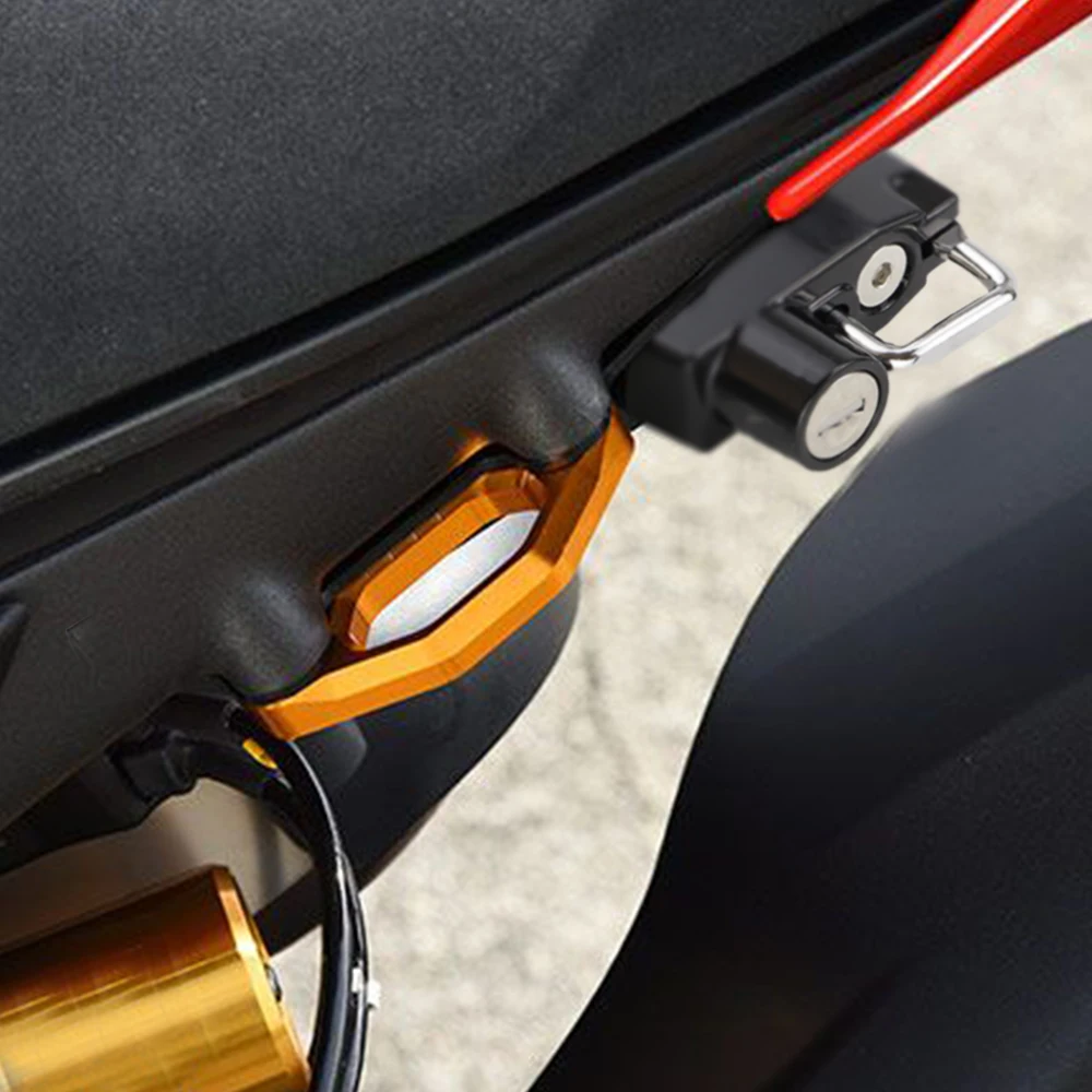 or Ducati Streetfighter V4 / S 2020 2021 Panigale V4 / S / R 2018 to 21 Motorcycle Helmet Lock PIN Code Bloqueo De Casco
or Ducati Streetfighter V4 / S 2020 2021 Panigale V4 / S / R 2018 to 21 Motorcycle Helmet Lock PIN Code Bloqueo De Casco