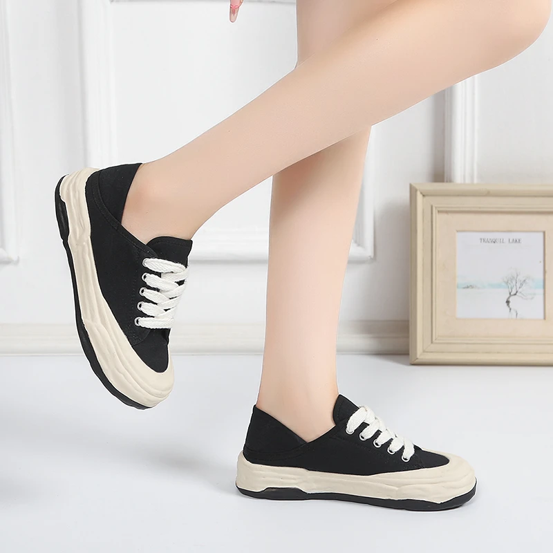 2025 New Fashion Splicing for Students Casual Shoes Thick Bottom Flat Shoes for Men and Women Canvas Vintage Sports Shoes
2025 New Fashion Splicing for Students Casual Shoes Thick Bottom Flat Shoes for Men and Women Canvas Vintage Sports Shoes