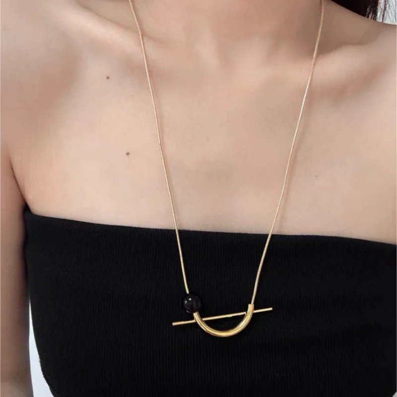 Light Luxury Minimalist Geometric Line Black Onyx Necklace Elegant Women Premium Clavicle Chain Party Jewelry Gift
Light Luxury Minimalist Geometric Line Black Onyx Necklace Elegant Women Premium Clavicle Chain Party Jewelry Gift