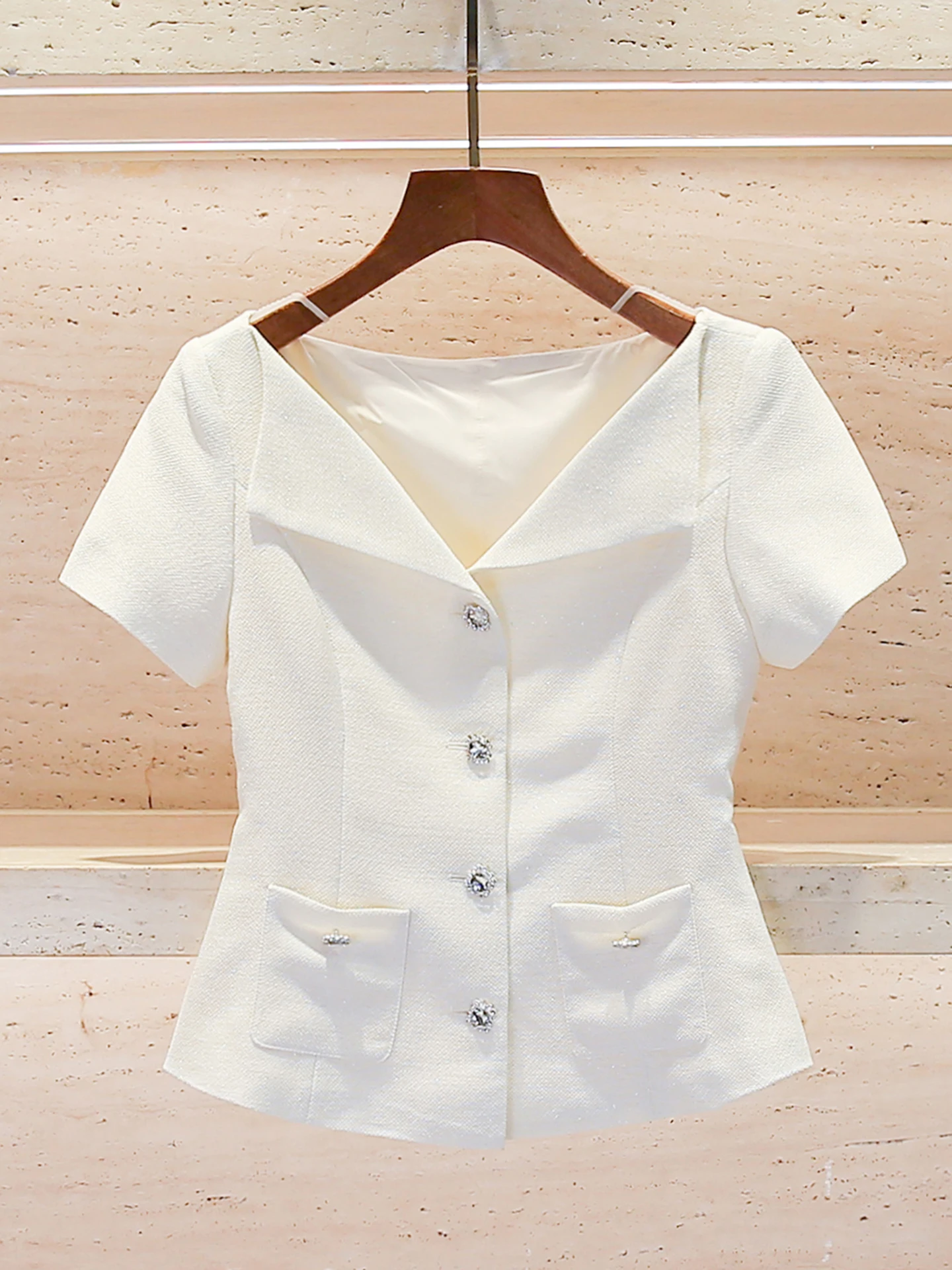 High-End Summer 2026 White Turn-down Collar Shirt French Style Loose Fit Short Sleeve Women's Premium Fashion Top
High-End Summer 2026 White Turn-down Collar Shirt French Style Loose Fit Short Sleeve Women's Premium Fashion Top