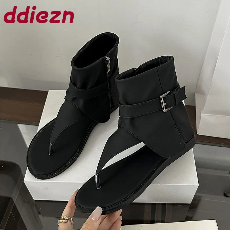 Luxury Designer Woman Flats Sandals Shoes Footwear Fashion Round Toe Ladies Flats Gladiator Sandals Shoes Female Flip Flops
Luxury Designer Woman Flats Sandals Shoes Footwear Fashion Round Toe Ladies Flats Gladiator Sandals Shoes Female Flip Flops