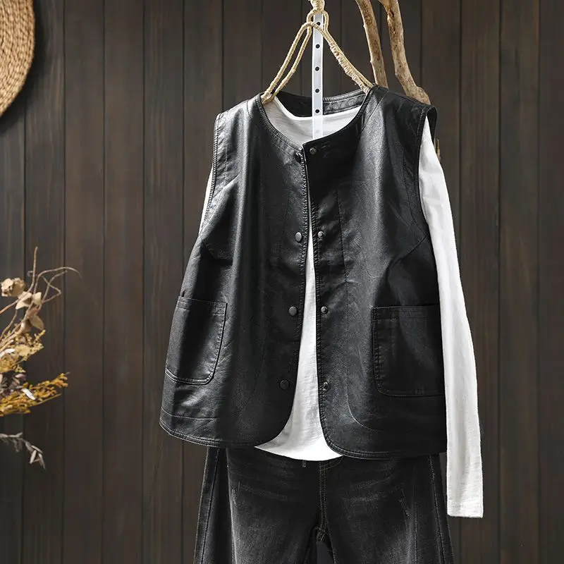 Spring and Summer New Women's PU Leather Vest Loose Commuting Oversized Vest
Spring and Summer New Women's PU Leather Vest Loose Commuting Oversized Vest