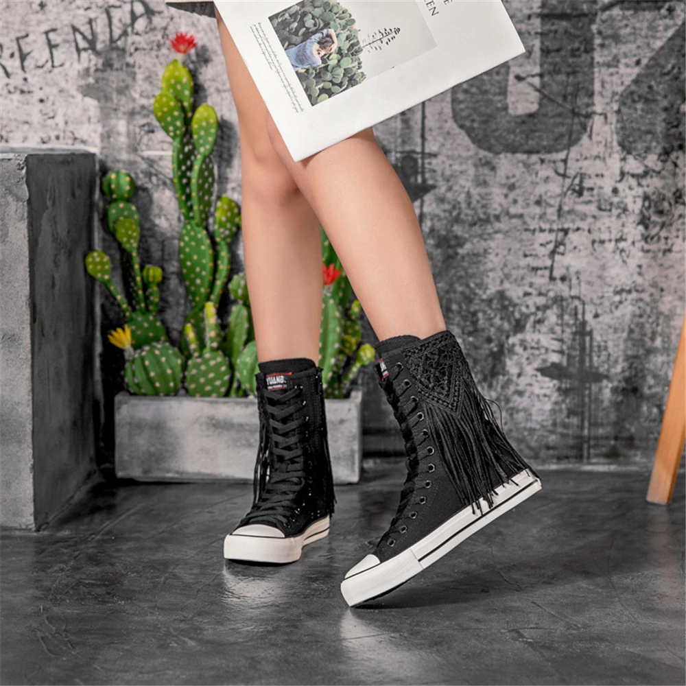 Spring medium-sized color lace-up side zipper tassel women's boots canvas shoes casual large size inner heightening women's shoe
Spring medium-sized color lace-up side zipper tassel women's boots canvas shoes casual large size inner heightening women's shoe