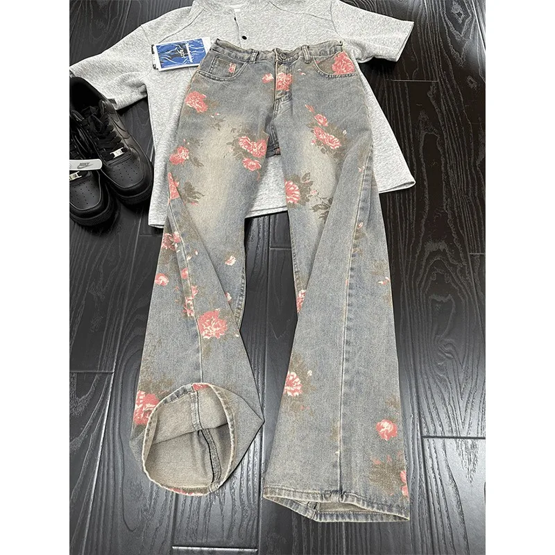 Retro Floral Print Men's Jeans Casual Loose Wide Leg Pants Waed Design Comfortable Loose Fit Denim Pants mid Waist Zipper Fly
Retro Floral Print Men's Jeans Casual Loose Wide Leg Pants Waed Design Comfortable Loose Fit Denim Pants mid Waist Zipper Fly