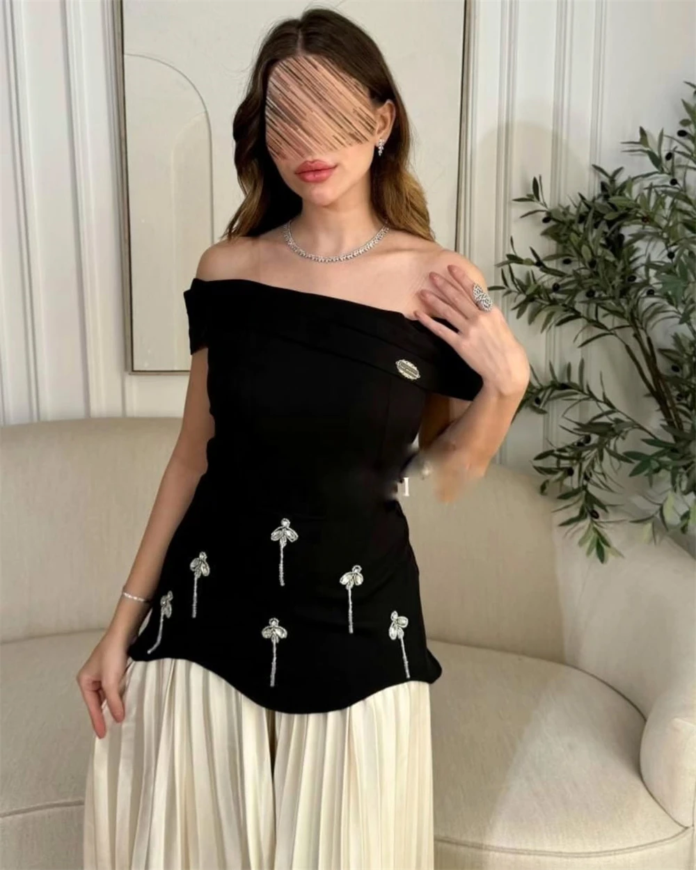 Customized Evening Dress Delicate Black White Backless Spaghetti Straps Sleeveless Prom Gowns Luxury Bow Crystal Party Dresses
Customized Evening Dress Delicate Black White Backless Spaghetti Straps Sleeveless Prom Gowns Luxury Bow Crystal Party Dresses