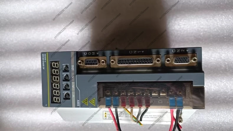 Servo driver F-H08AT2 input voltage 220V test OK
Servo driver F-H08AT2 input voltage 220V test OK
