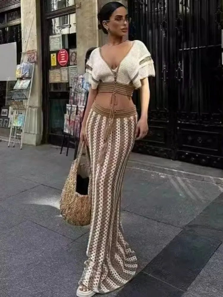 2 Pieces Set Sexy Summer Autumn Fashion Knit Women Set 2024 Female Pullover Tops Black Short Sleeve Top And Maxi Skirts
2 Pieces Set Sexy Summer Autumn Fashion Knit Women Set 2024 Female Pullover Tops Black Short Sleeve Top And Maxi Skirts